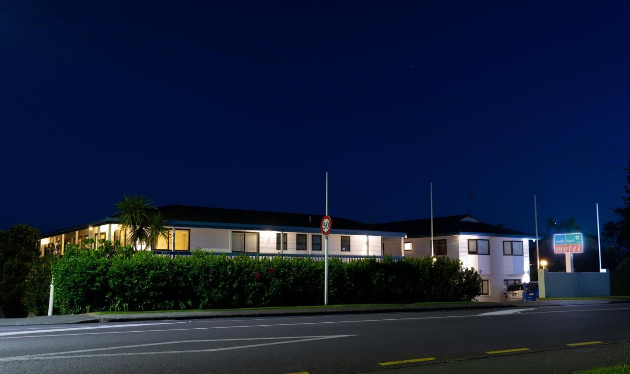 Snells Beach Motel Exterior photo