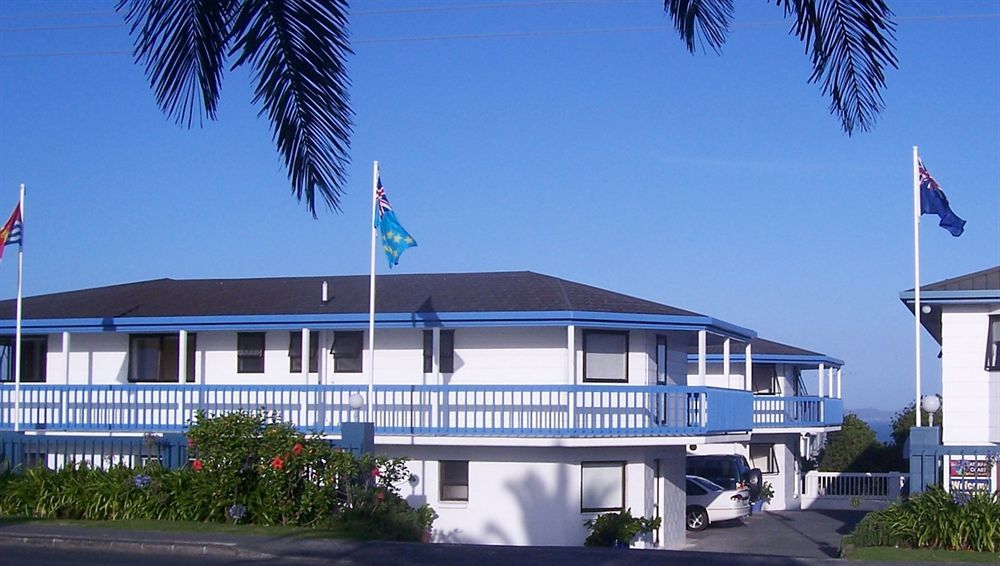 Snells Beach Motel Exterior photo